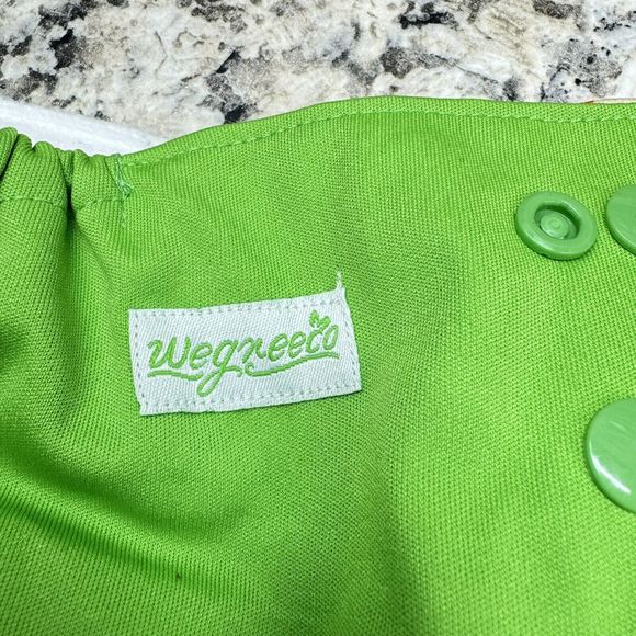 Wegreeco Cloth Diapers 6 Diapers 6 Inserts - Picture 5 of 13